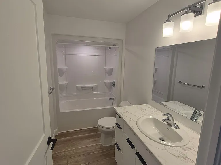 128 Hastings Dr #A — Photo 11
