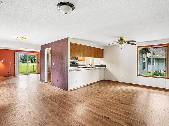 5th image of 176 NE 172nd Ave