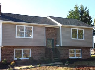 1170 Old Farm Rd, Lynchburg, VA 24503