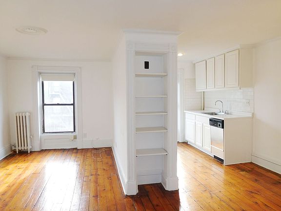 4th image of 678 President St #3