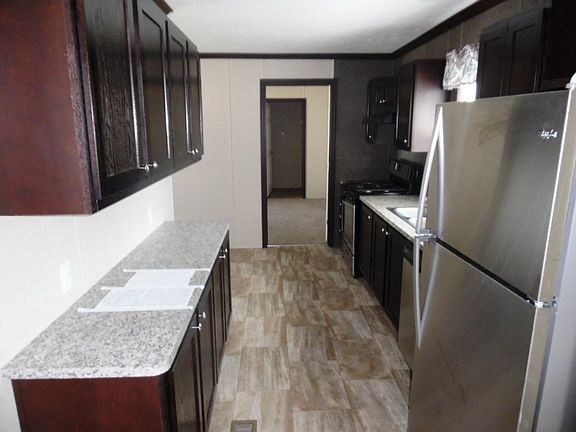 3rd image of 161 Brookside Mnr #161