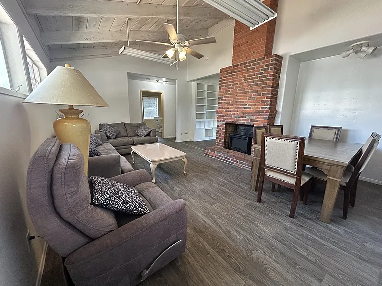 901 Pier View Way #A — Photo 2