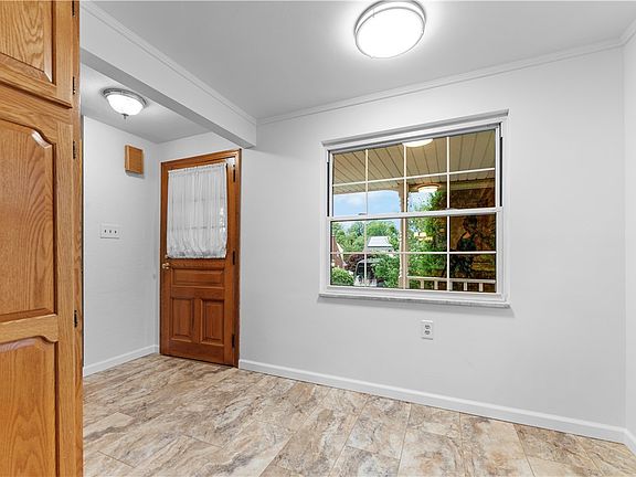 5th image of 1293 Lakemont Dr