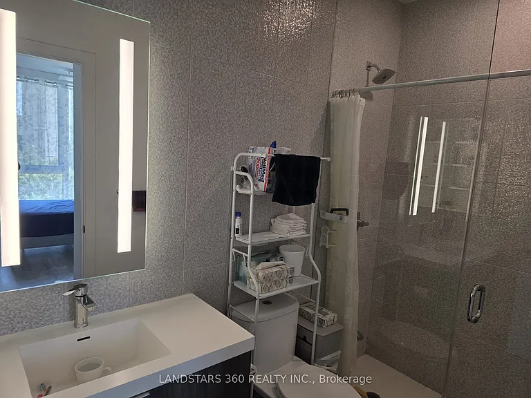 575 Bloor St E #310 — Photo 4