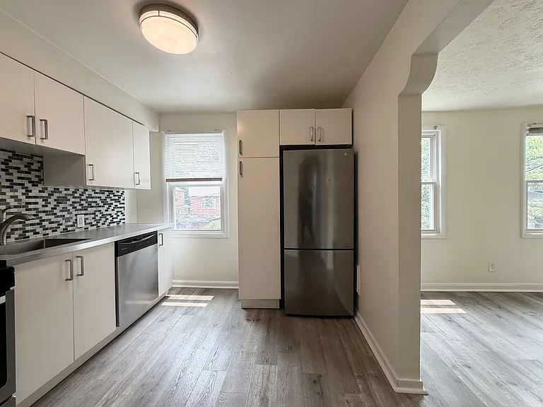 10 Exeter St #2 — Photo 14