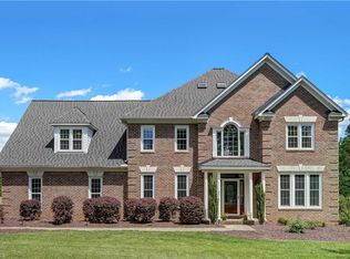 5208 Red Fox Dr, Oak Ridge, NC 27310