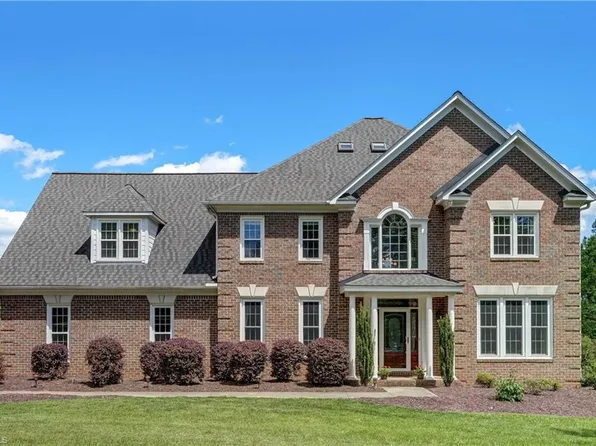 5208 Red Fox Dr, Oak Ridge, NC 27310