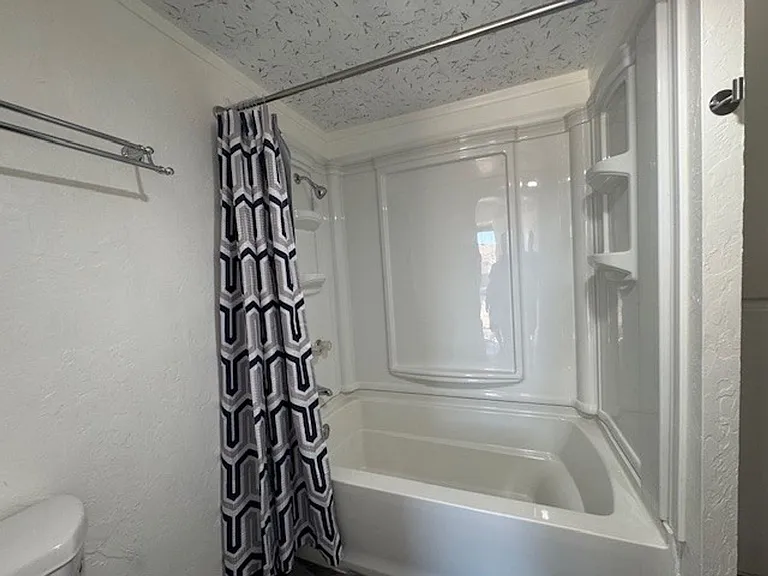 339 Thunderbird Ln — Photo 17