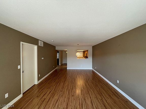 5th image of 1901 High Valley Ct Unit 101