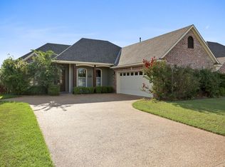 404 Half Moon Ln, Bossier City, LA 71111