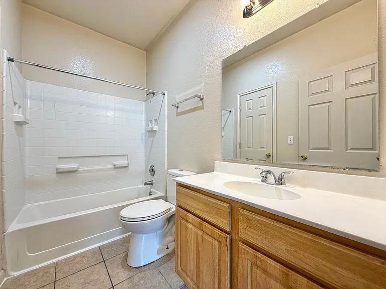 7002 Bennett Ave — Photo 8