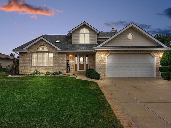 2nd image of 1016 Bonnie Ln