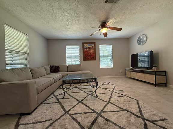 5th image of 112 Plainview Dr