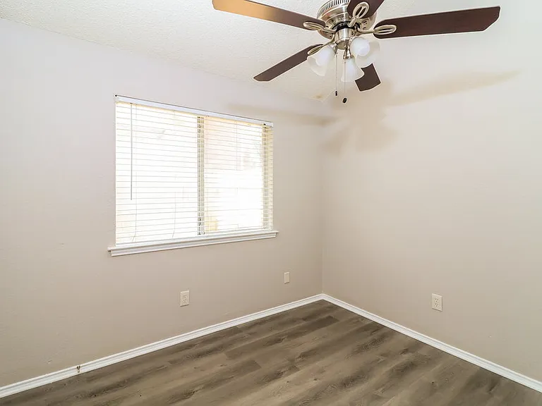 8409 Tallahassee Ln — Photo 13