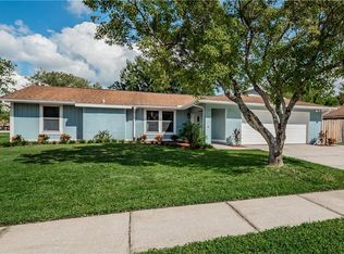 405 Lakeview Dr, Oldsmar, FL 34677