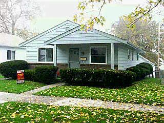 1st image of 658 Woodford Ave