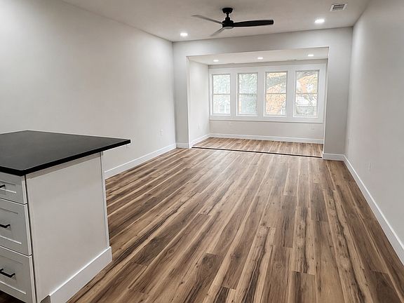 4th image of 835-837 9th St #835