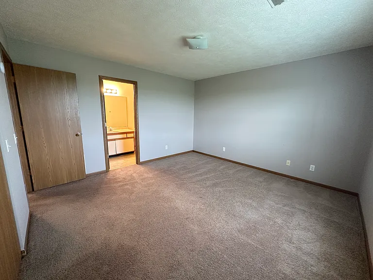 4427 Venetian Dr — Photo 21