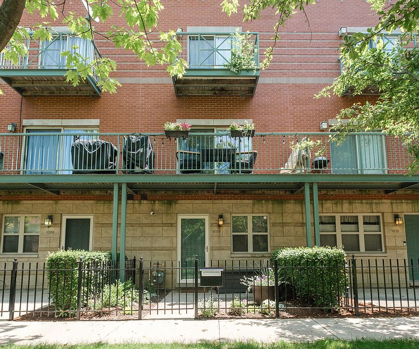 1st image of 4530 S Woodlawn Ave Unit 1009
