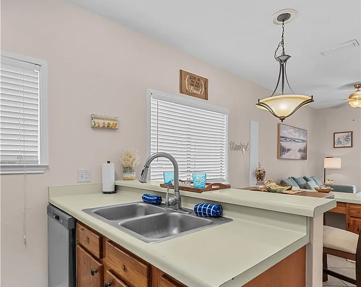 15010 Leeward Dr #104 — Photo 35