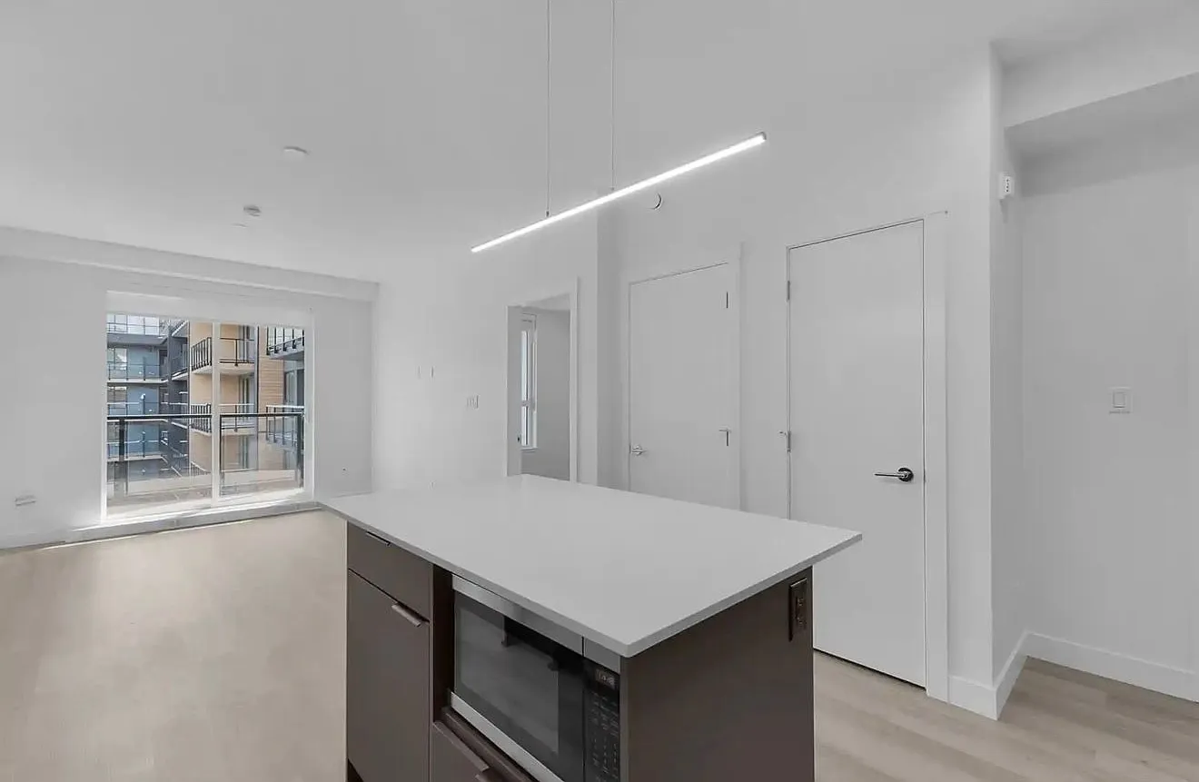 2 bed, 1030 sqft, $2,350 — Photo 2