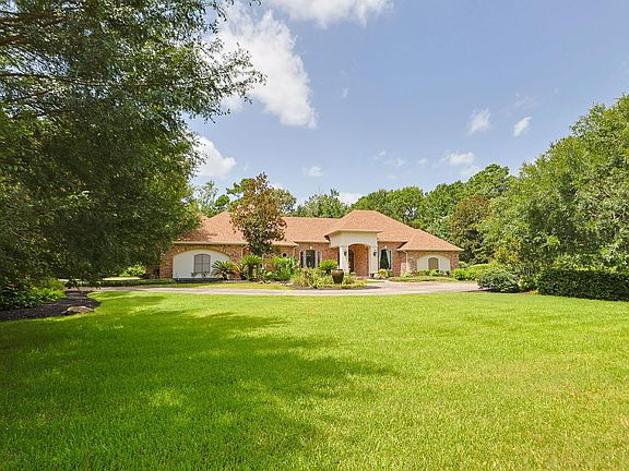 3rd image of 3415 W Benders Landing Blvd