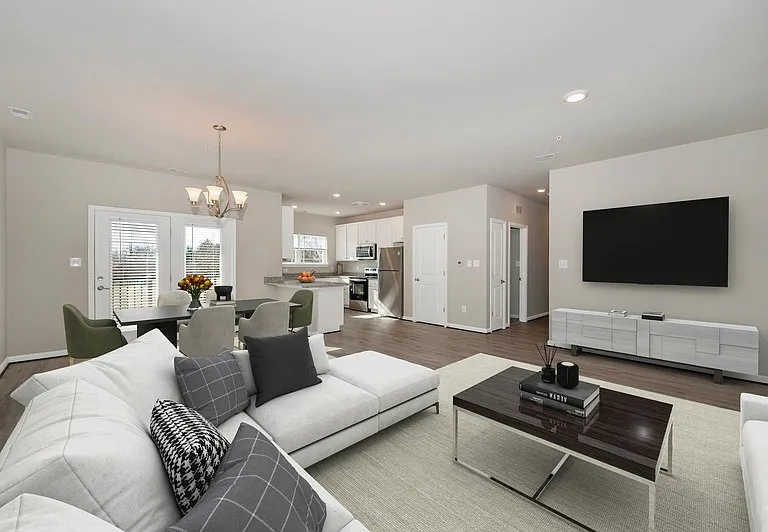 Fairway Vista Apartments — Photo 4