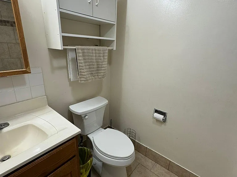 1702 W Victoria Dr #103 — Photo 18