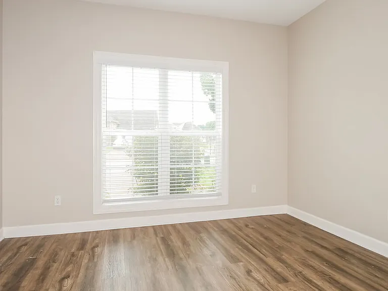 3424 Champion Hills Dr — Photo 12