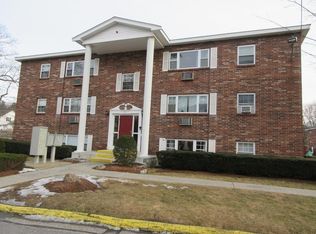 29 Berlin St APT 103, Clinton, MA 01510