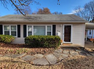 30 La Venta Dr, Florissant, MO 63031