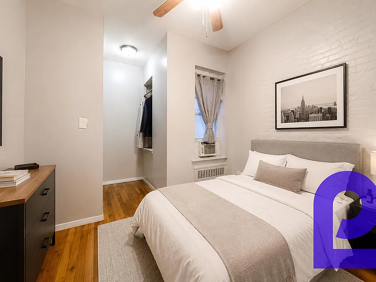 309 W 43rd St #2D — Photo 4