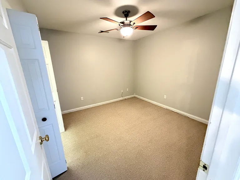 30 Rose Ct — Photo 2