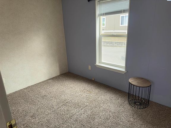 4th image of 260 NW Golden Hills Dr Spc 42