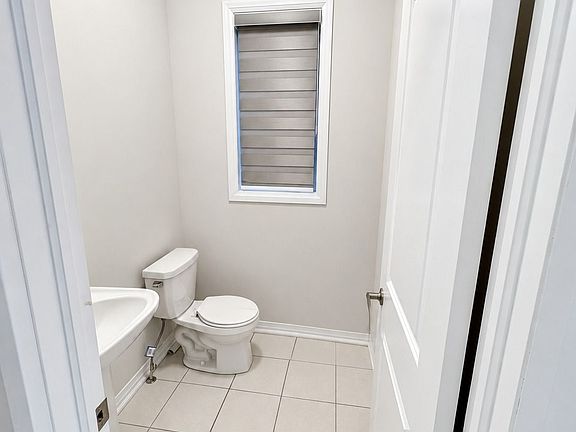 5th image of 28 Crossmore Cres