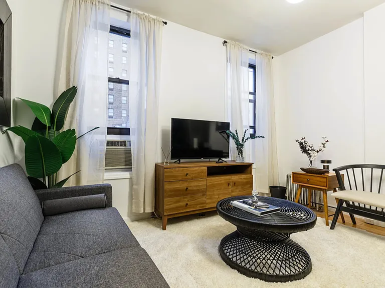 885 9th Ave #5G — Photo 9