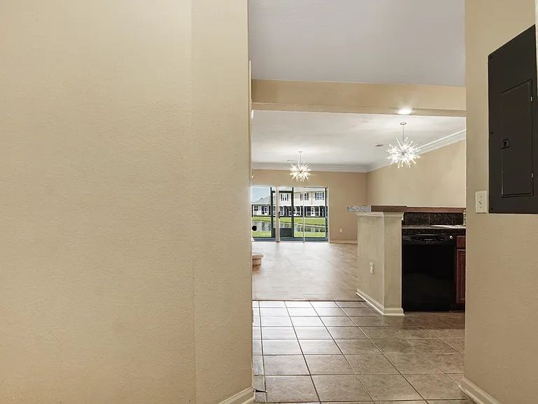 1602 Baldwin Rowe Cir #1602 — Photo 5