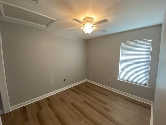 5th image of 413 Odin Ln E #C