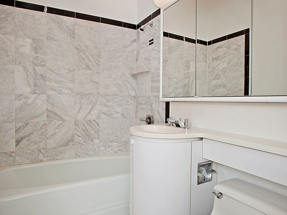 5th image of 200 E 32nd St APT 7D