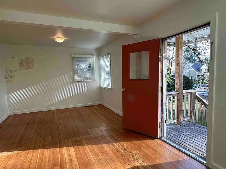 390 Grow Ave NW — Photo 9