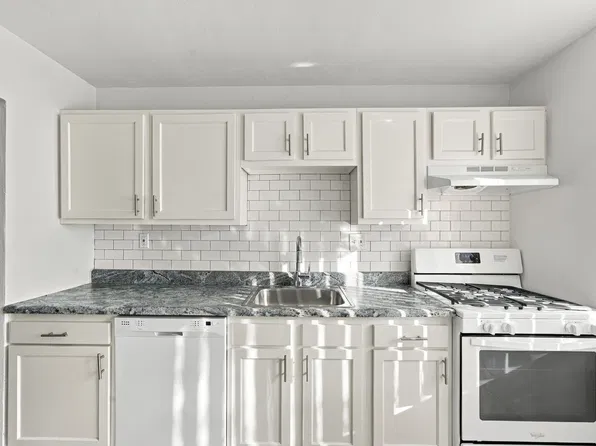 Olive Pointe, 1100 Indian Circle Dr #99de91da1, Saint Louis, MO 63132