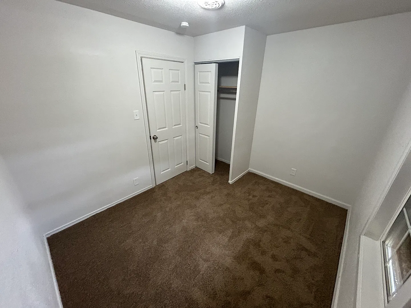 For Lease — Photo 4