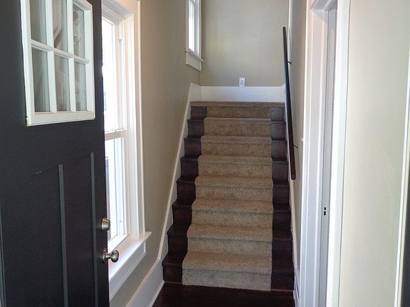 4th image of 327 Storer Ave