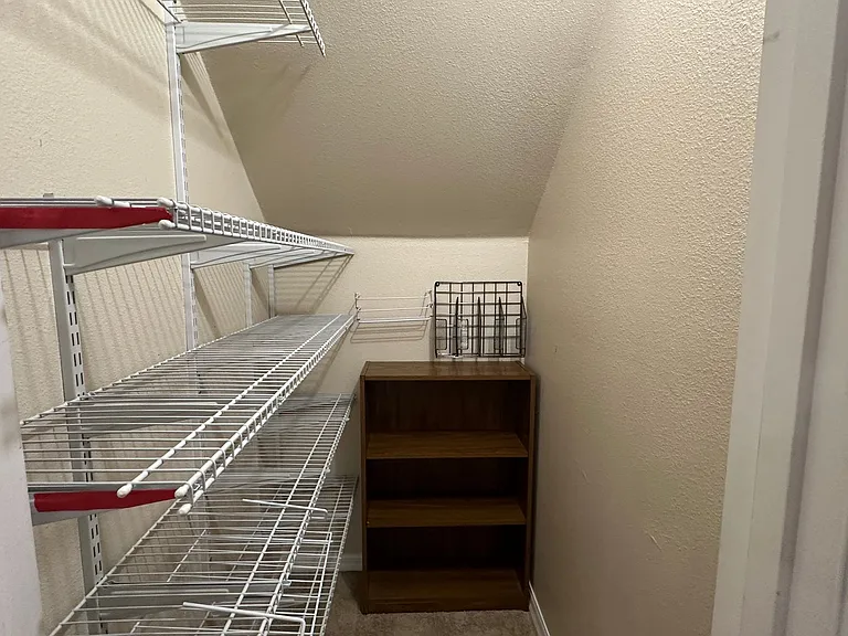 1653 Cherry Ridge Dr — Photo 20