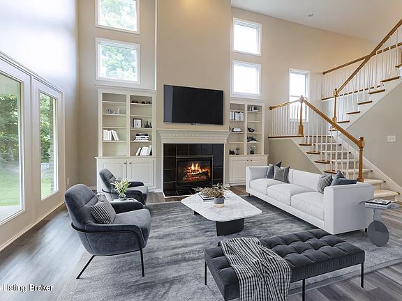 5th image of 15803 Northville Pl