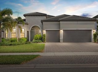 8016 Grande Shores Dr, Sarasota, FL 34240