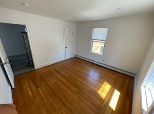 78 Warner St #2, Newport, RI 02840