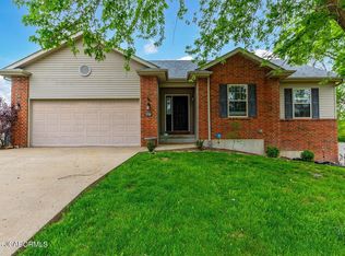 2520 E Dancing Willow Dr, Columbia, MO 65202