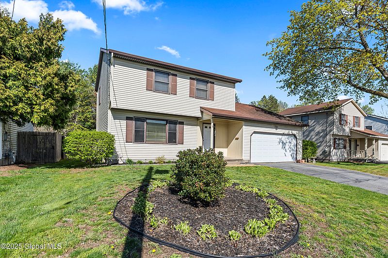 2nd image of 1745 Nora Avenue