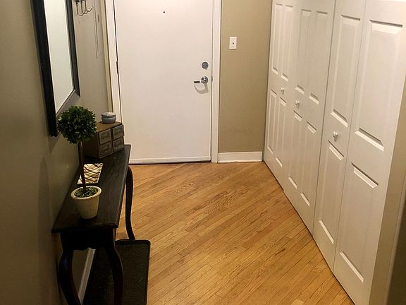 2nd image of 1635 W Belmont Ave APT 318